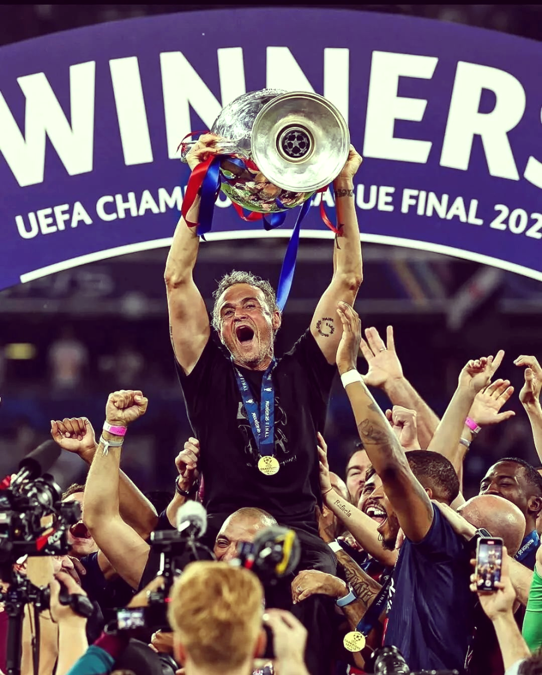 九游体育官网入口-包含巴黎圣日耳曼发布备战花絮，赛后豪取连胜，英超任务艰巨，资深球员宣示担当的词条